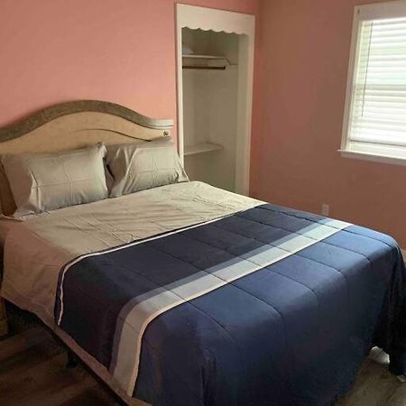 Villa Remodeled House Minutes To Falls Attractions à Niagara Falls Extérieur photo