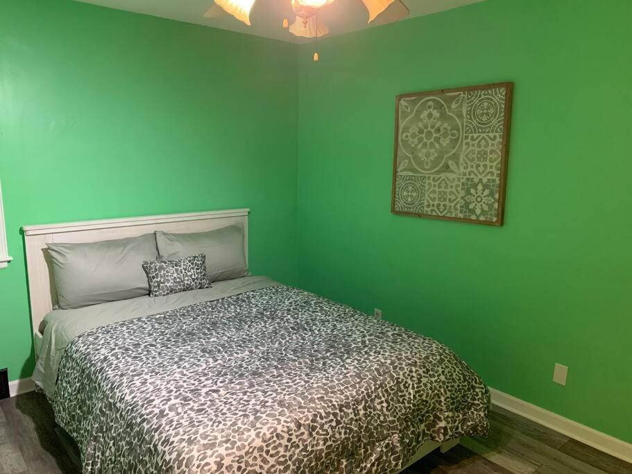 Villa Remodeled House Minutes To Falls Attractions à Niagara Falls Extérieur photo